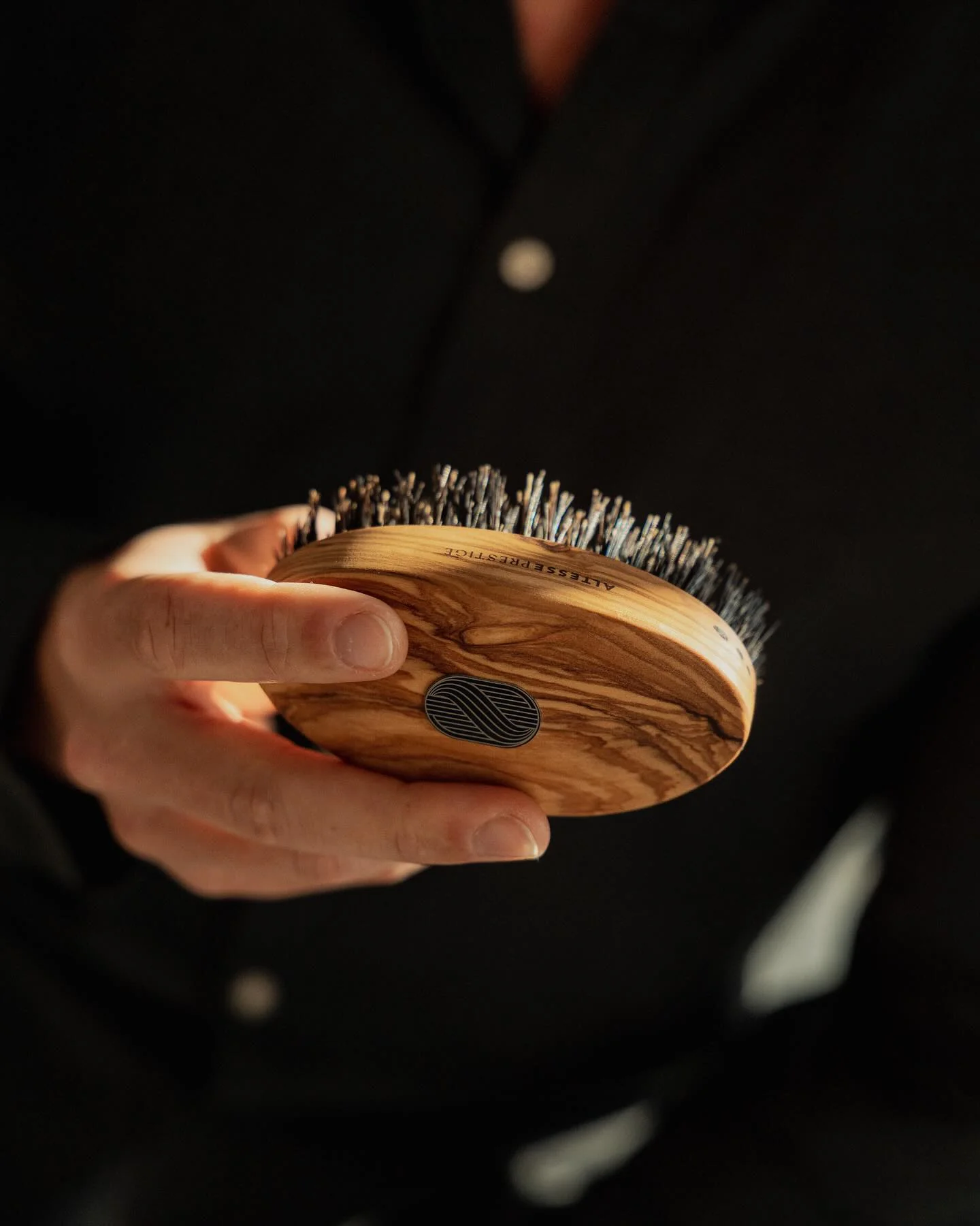 Discover , brand crafting premium handcrafted brushes since 1875 with heritage expertise and modern haircare design.